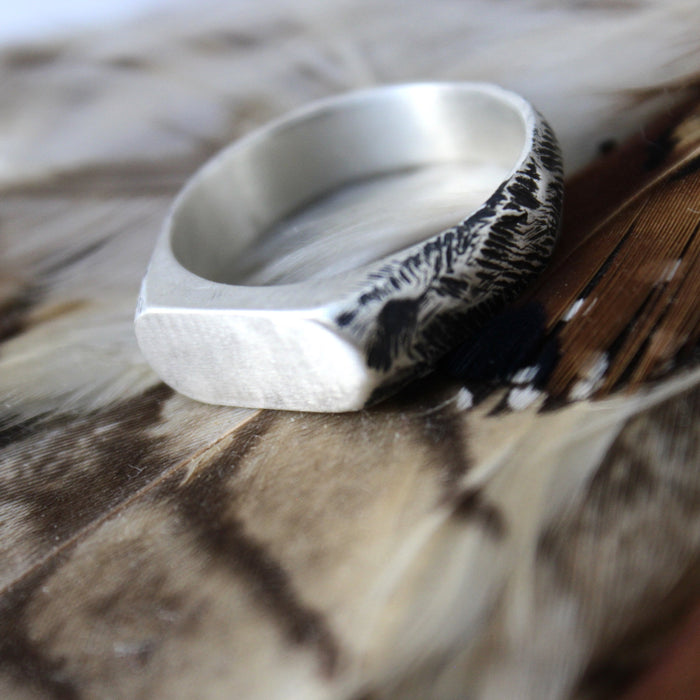 Men’s Thin Signet Ring